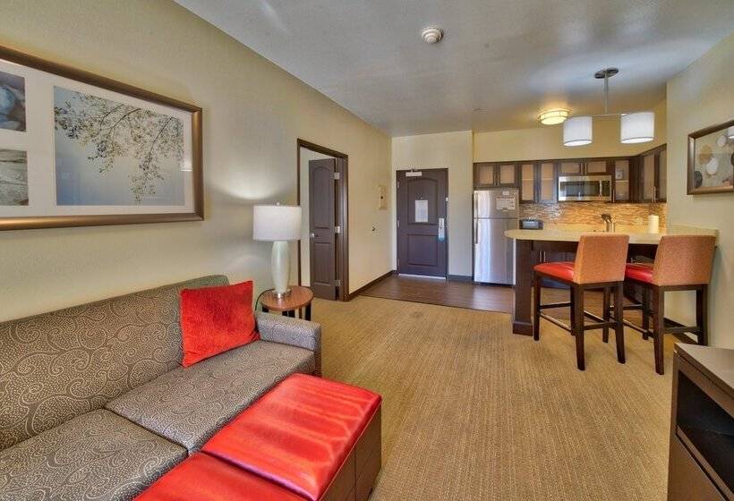 带2个卧室的套房, Staybridge Suites Lubbock South, An Ihg