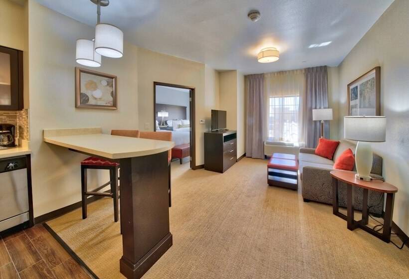带2个卧室的套房, Staybridge Suites Lubbock South, An Ihg