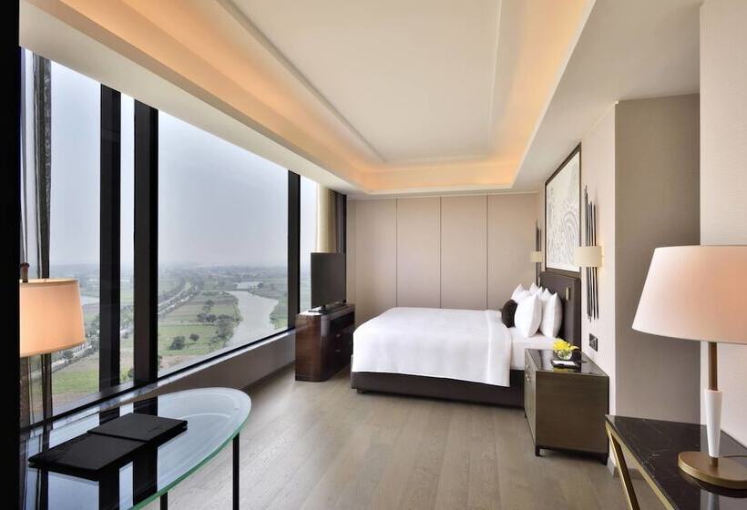 Люкс Повышенной Комфортности, Jw Marriott Hotel Kolkata