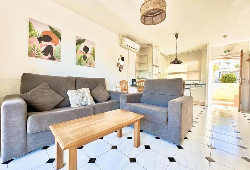 带2个卧室的标准洋房, Albir Hills Apartments