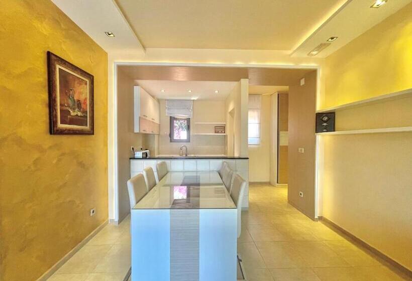 آپارتمان لوکس 2 خوابه, Butua Residence