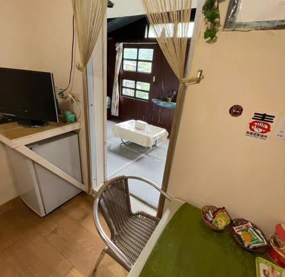 اتاق استاندارد با چشم‌انداز کوهستان, Wangyuku B&b