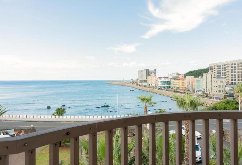 Suite with Terrace, Ocean Palade