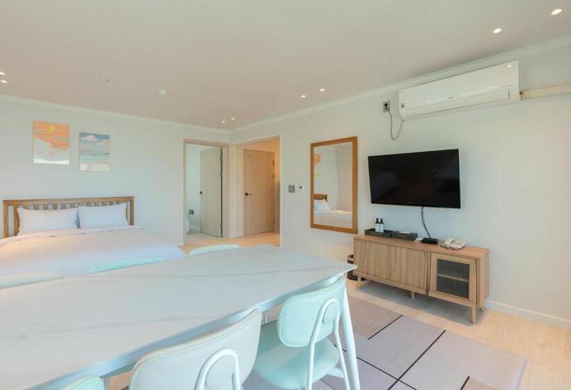 Deluxe Suite Sea View, Ocean Palade
