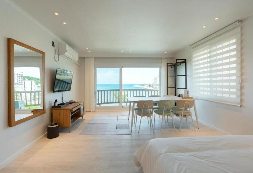 Deluxe Suite Sea View, Ocean Palade