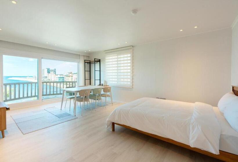 Deluxe Suite Sea View, Ocean Palade