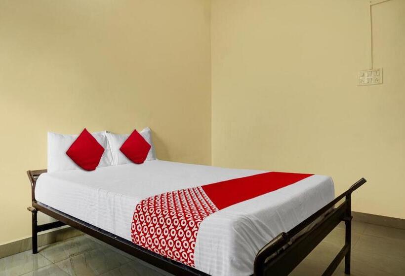 Трехместный Номер Классика, Oyo Flagship Gandharv Lodging & Boarding