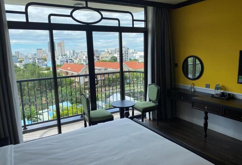 اتاق استاندارد با بالکن, Luxury Hotel Near Da Nang Beach   Charming Beauty