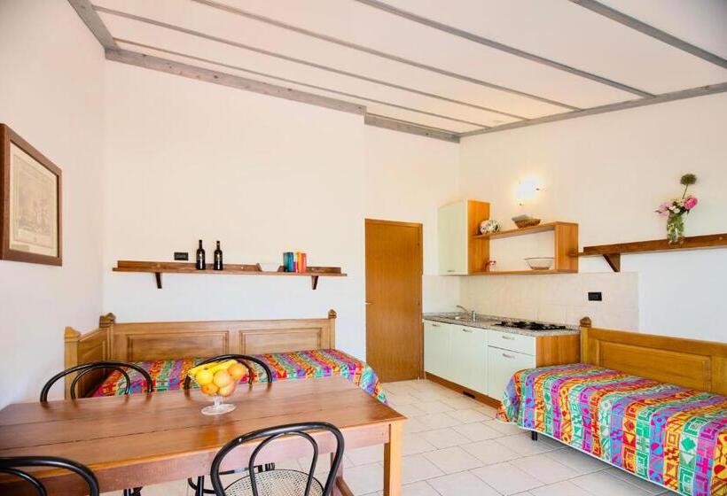 Апартаменты 1 Спальня, Isa Residence With Swimming Pool In Guardistallo Surrounded By Greenery