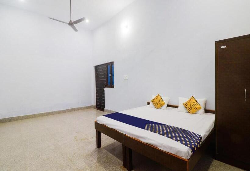 Трехместный Номер Классика, Spot On Bansal Resort