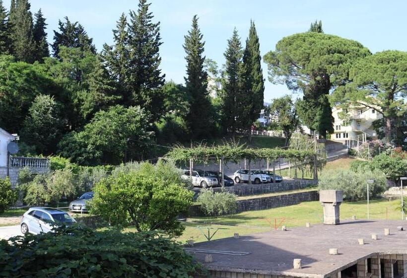 آپارتمان 1 خوابه با چشم‌انداز دریا, Montemar