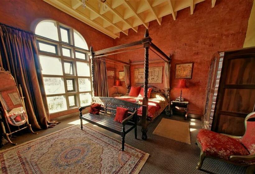 Номер Deluxe, Bygracealone Manor