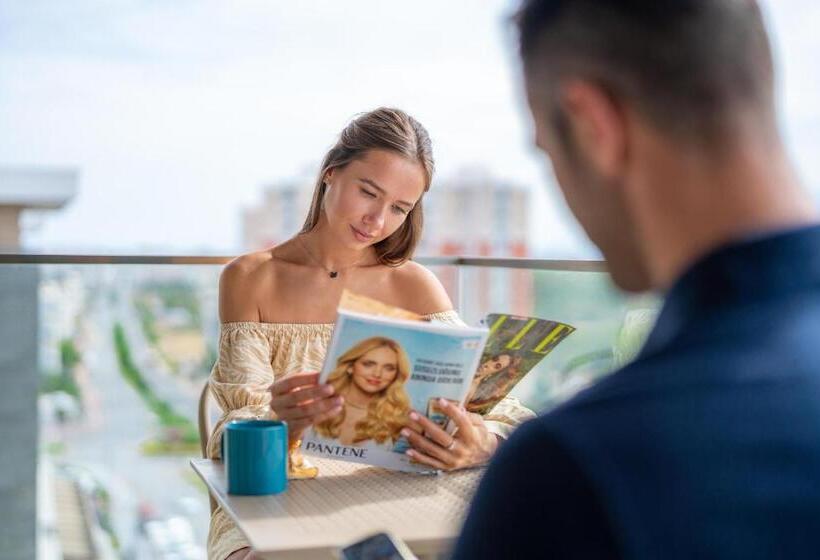 Апартаменты Deluxe 1 Спальня, Casamax Suites