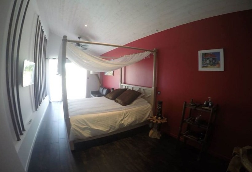 جناح مطلّ علي حمام السباحة, Villa Bora Bora