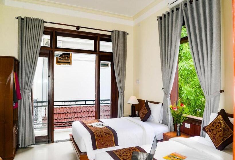 اتاق خانوادگی, Redrose Villa