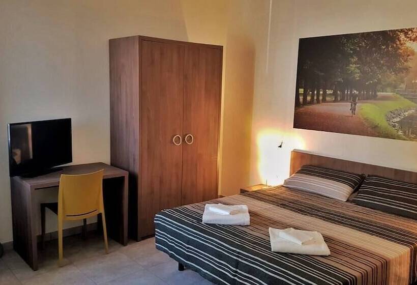 اتاق استاندارد سه نفره, Bed & Bike
