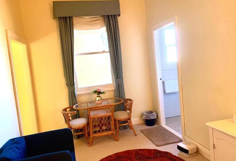 자쿠지 스위트, Victoria And Albert Guesthouse