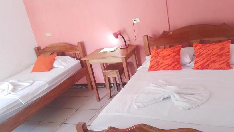 Трехместный Номер Комфорт, Hostal Miraflores B&b