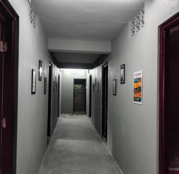 Номер Стандарт, Pathi Bunkers