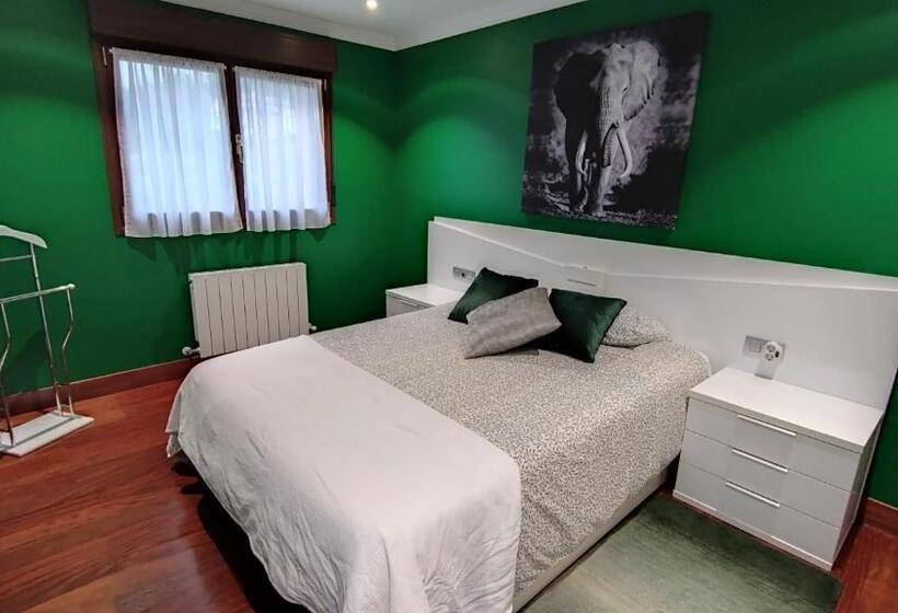 Номер Стандарт Вид на Горы, Habitación Doble En Apartamento Compartido