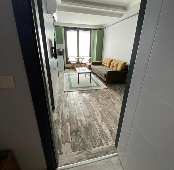 اتاق استاندارد با بالکن, Your House Apart Otel