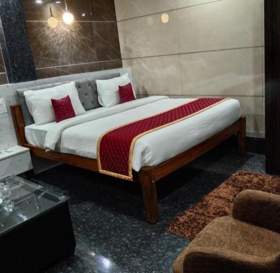Семейный Номер, Eshanna Residency