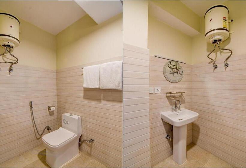 اتاق کلاسیک سه تخته, Super Townhouse Downtown Gangtok