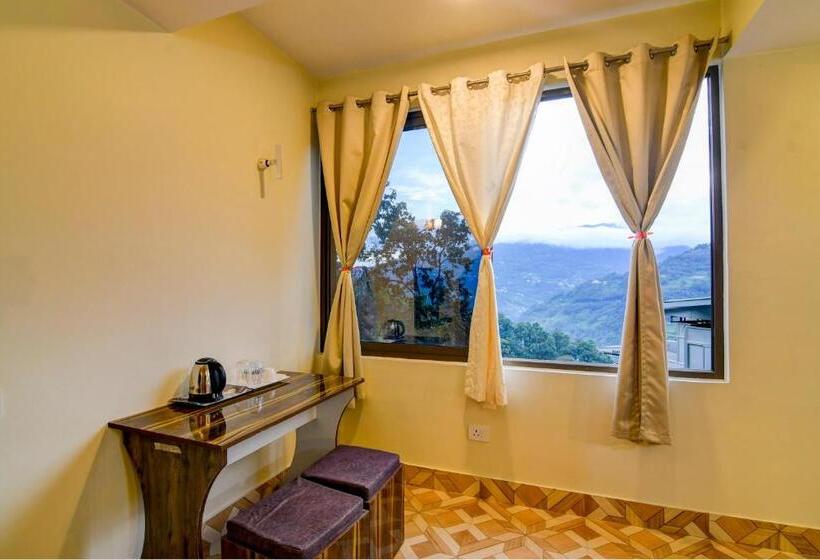 اتاق کلاسیک سه تخته, Super Townhouse Downtown Gangtok