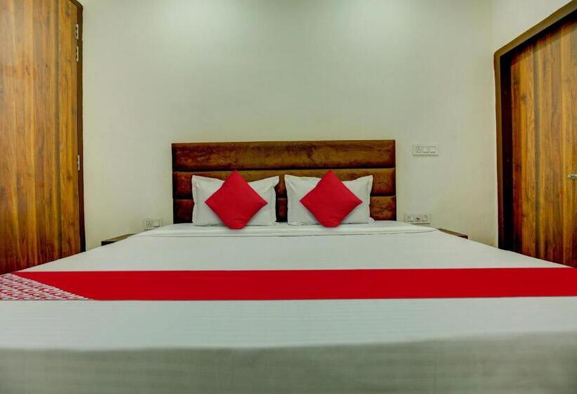 اتاق کلاسیک سه تخته, Oyo Flagship Hotel Sunset View