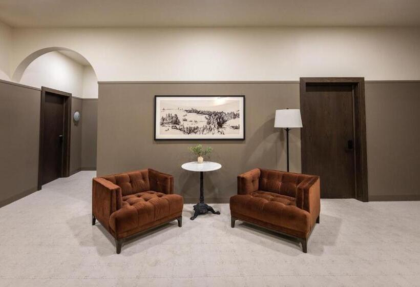 자쿠지 스위트, The Atlee Suites