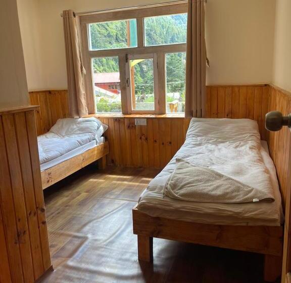 اتاق استاندارد, Kongde Peak Guest House