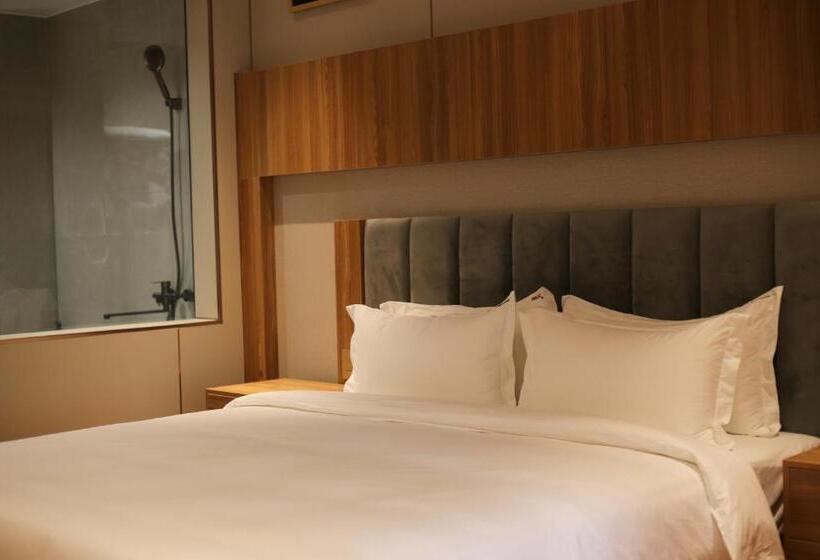 اتاق استاندارد با تخت بزرگ, Phú Long Tam Kỳ Hotel & Restaurant