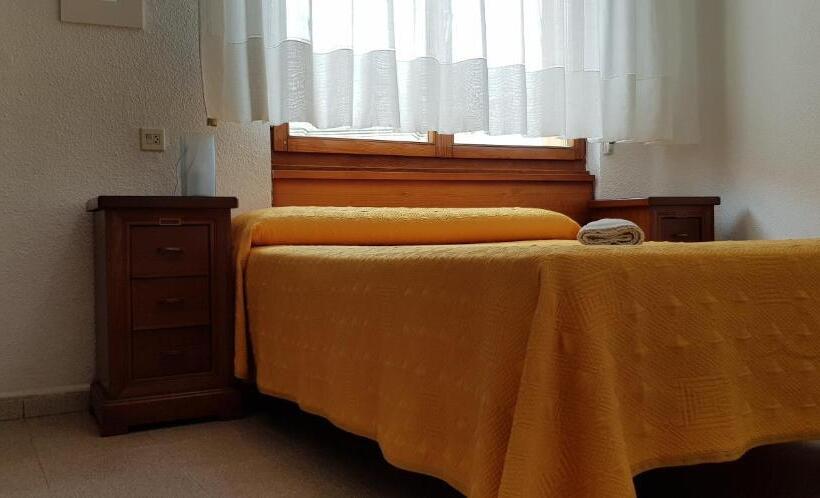 اتاق استاندارد یک نفره, Pension Salamanca