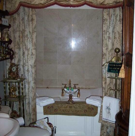 Люкс Мастер, Shadowlawn Bed And Breakfast