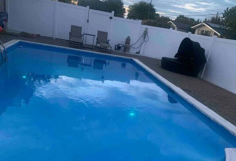 Студия Стандарт, Bassement Whit Jackuzzi And Pool