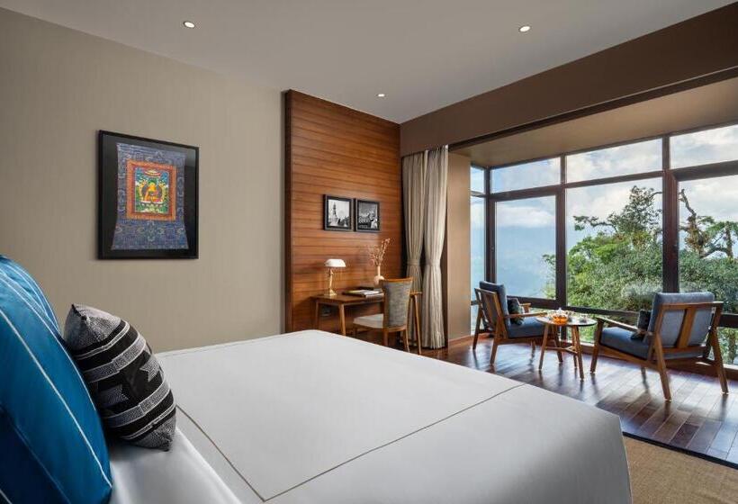 اتاق لوکس, Taj Guras Kutir Resort & Spa, Gangtok