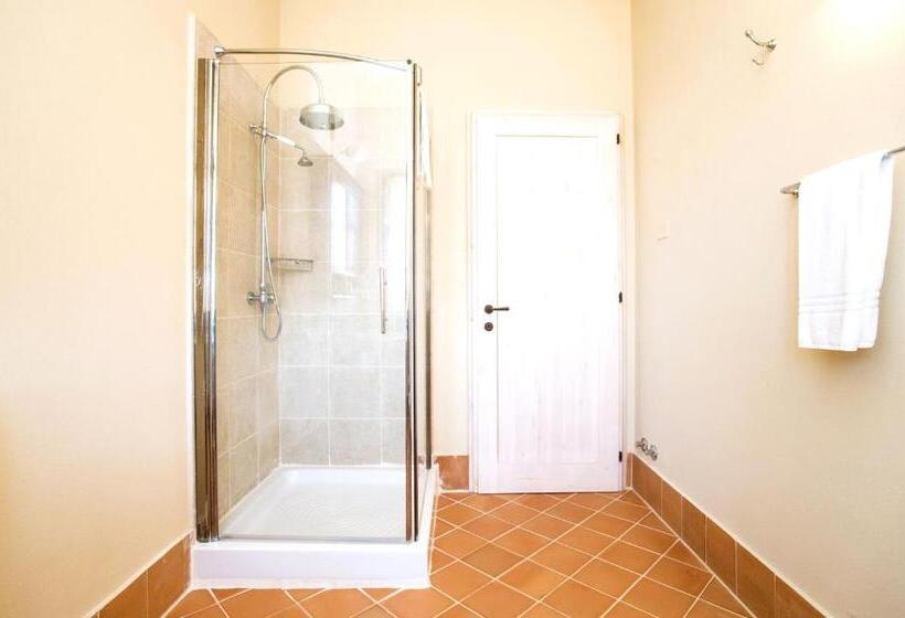 带2个卧室的公寓, Luxury Resort With Swimming Pool In The Tuscan Countryside, Apartments With Private Outdoor Area Wit