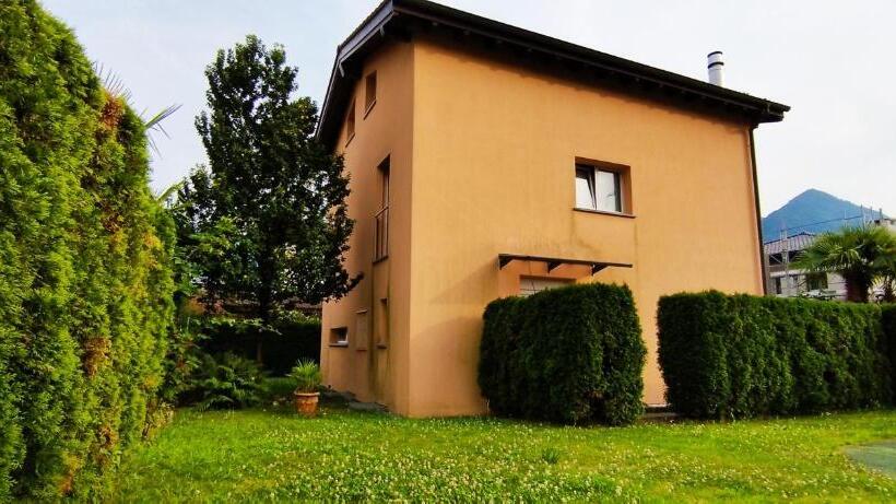 اتاق استاندارد یک نفره, Casa Diana Locarno Cugnasco