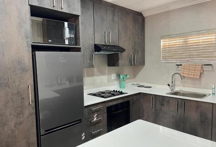 Номер Стандарт, Upper Room Guesthouse