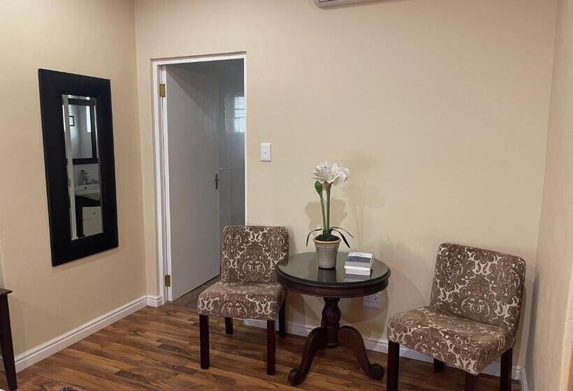 Номер Стандарт, Upper Room Guesthouse