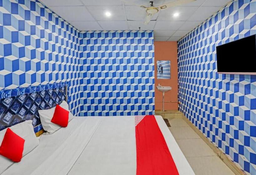 Трехместный Номер Классика, Oyo Flagship Hotel Aditya Inn