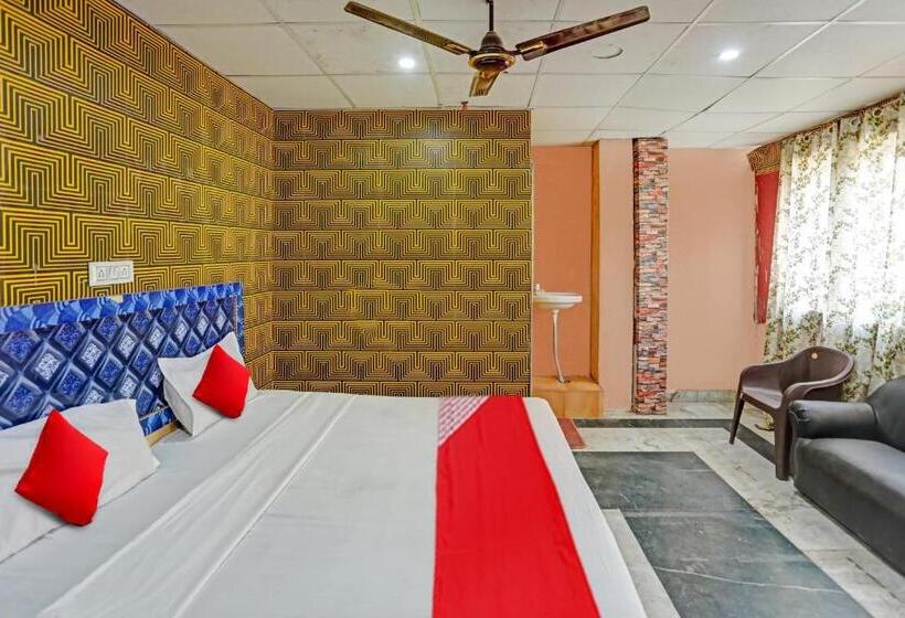 Трехместный Номер Классика, Oyo Flagship Hotel Aditya Inn