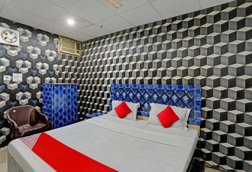 Трехместный Номер Классика, Oyo Flagship Hotel Aditya Inn