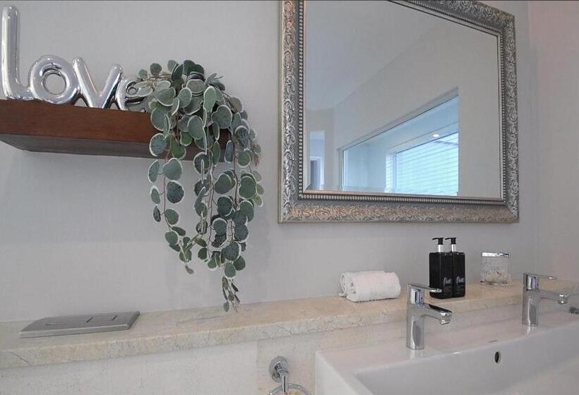 Люкс Кровать Кинг, Absolute Ocean Boutique Guesthouse