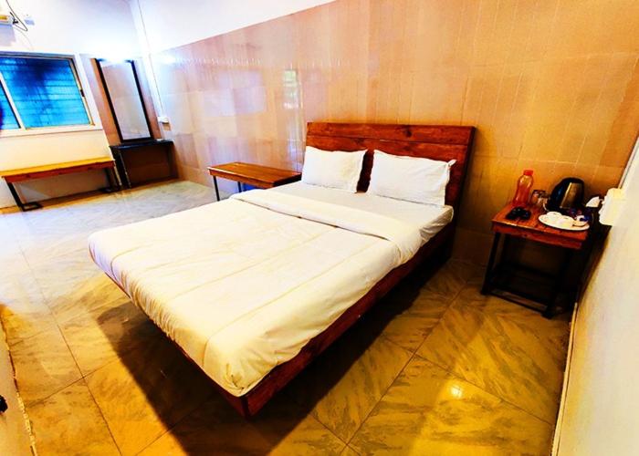 园景标准四人间, Shrubbery Palms Resort