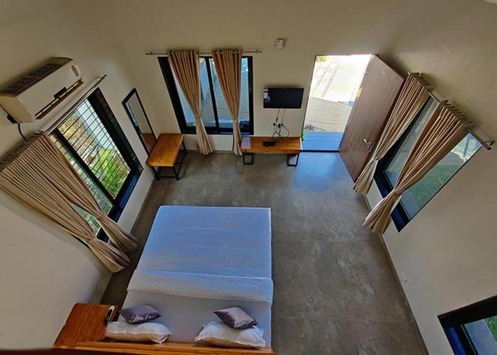 家庭间, Shrubbery Palms Resort