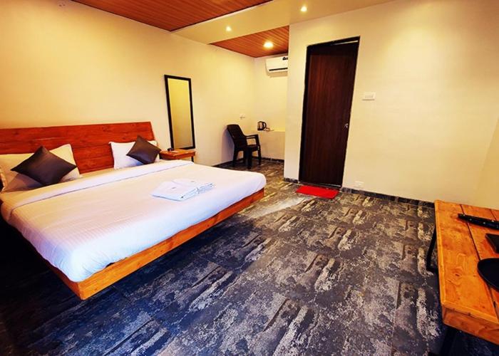 四人标准间, Shrubbery Palms Resort