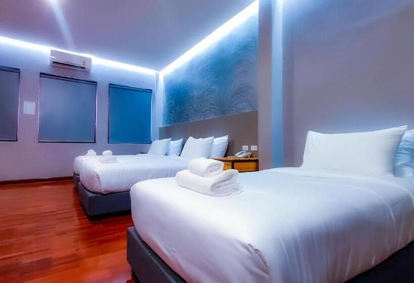디럭스 트리플 룸, The Riva Vientiane