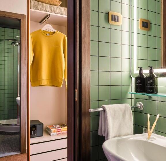 标准间, Max Brown Hotel Missori, Part Of Sircle Collection