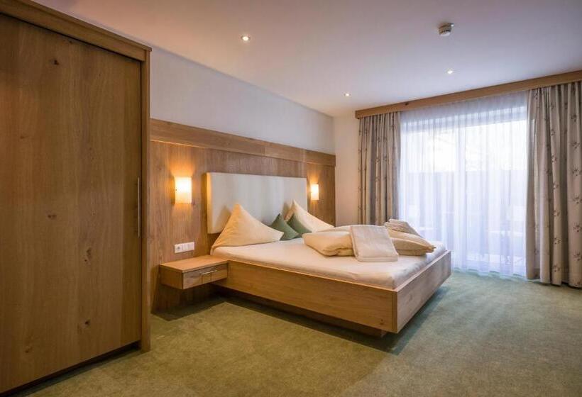 Семейный Номер Superior, Alpenhof Hotel Garni Suprême